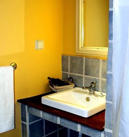 Хостел Quinta Do Lombo - Bed & Breakfast Сантана